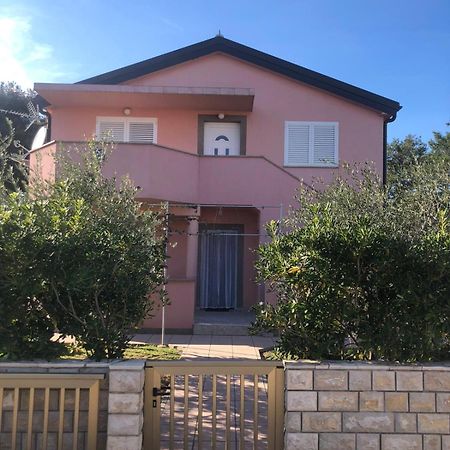 Apartment Milka Vir Exterior photo